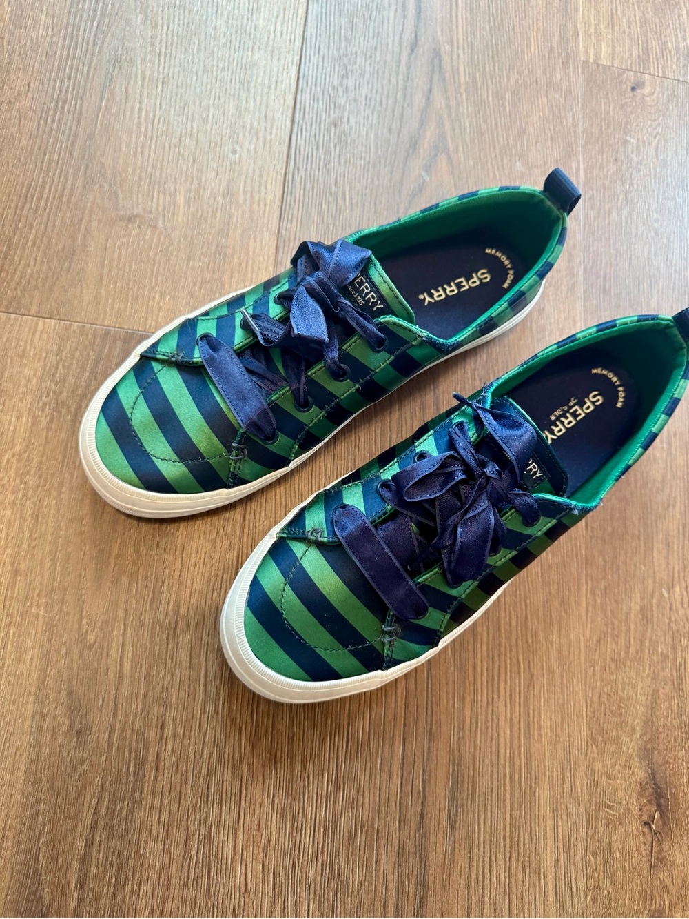 Sperry Crest Vibe Sneaker-New